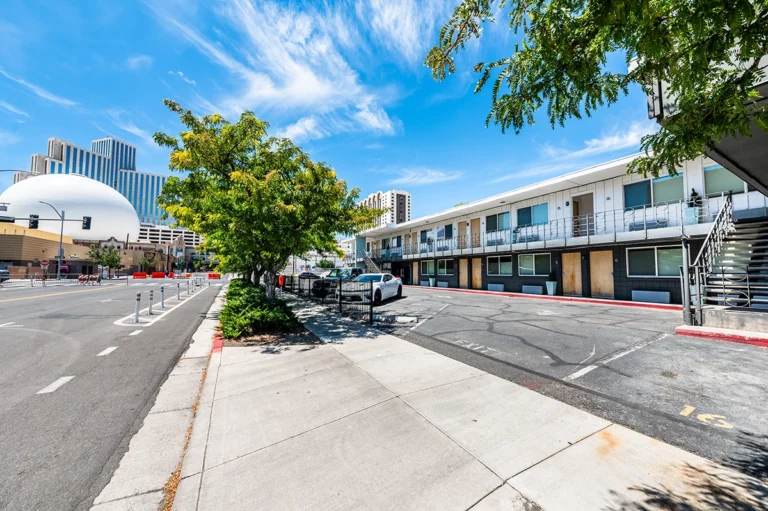 CRE-500-University-Way