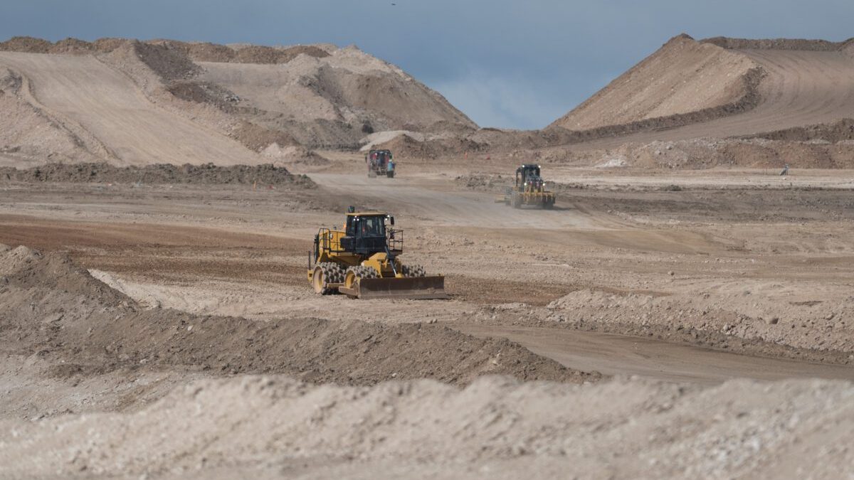 Construction on Thacker Pass. CREDIT: David Calvert/The Nevada Independent